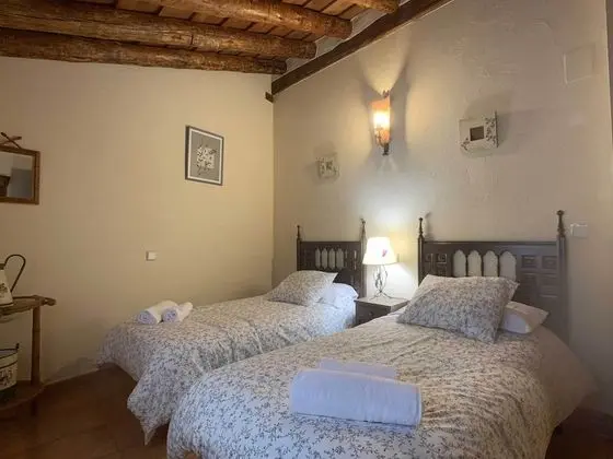 Traditional Kır Evi, 4 Yatak Odası (Leon)