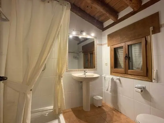 Traditional Kır Evi, 4 Yatak Odası (Leon)