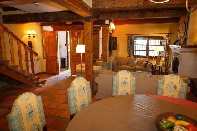 Villa (Casa del Arcipreste)