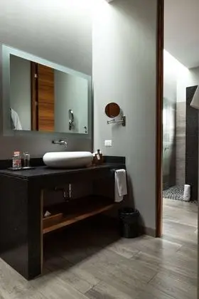 Deluxe Oda, 1 En Büyük (King) Boy Yatak ve Çekyat, Balkon, Bahçe Manzaralı