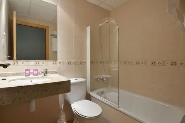 Tek Büyük veya İki Ayrı Yataklı Oda