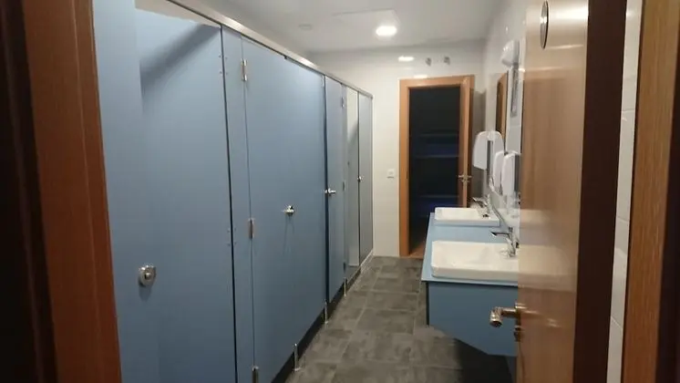 Ortak Ranzalı Oda, Karma Ranzalı Oda, Ortak Banyo (1 bed in a 12-Bed Dormitory Room)
