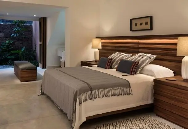 Superior Süit, 1 En Büyük (King) Boy Yatak, Havuz Manzaralı (One Bedroom)