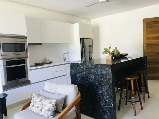 Superior Süit, 1 En Büyük (King) Boy Yatak, Havuz Manzaralı (One Bedroom)