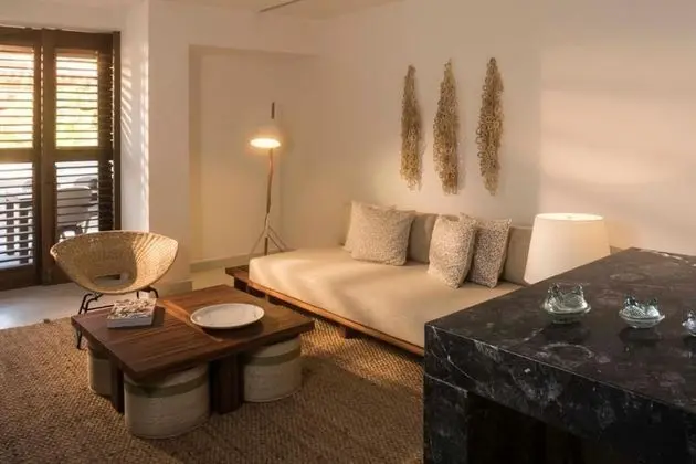 Superior Süit, 1 En Büyük (King) Boy Yatak, Havuz Manzaralı (One Bedroom)