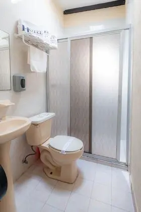Basic Tek Büyük Yataklı Oda