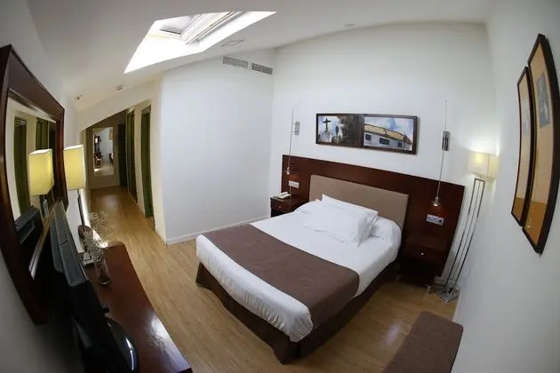 Tek Büyük veya İki Ayrı Yataklı Oda
