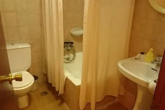 Üç Kişilik Oda (06 Peña Maín)