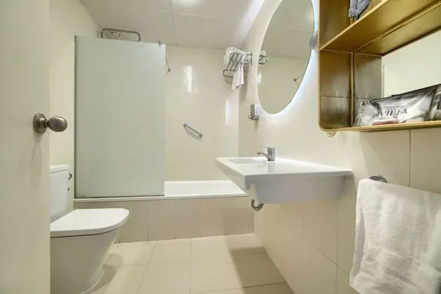 Standard Büyük Yataklı Tek Kişilik Oda