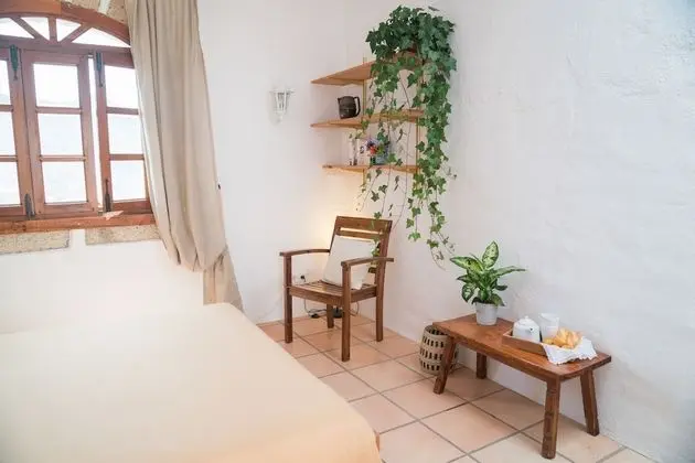 Tek Büyük Yataklı Oda, Ortak Banyo (1)