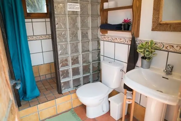 Tek Büyük Yataklı Oda, Ortak Banyo