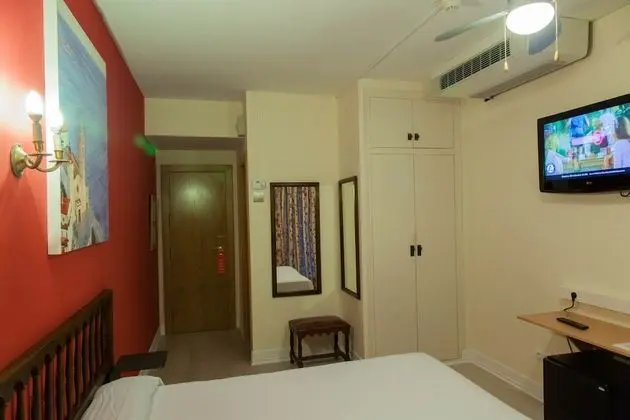 Tek Büyük veya İki Ayrı Yataklı Oda, Balkon