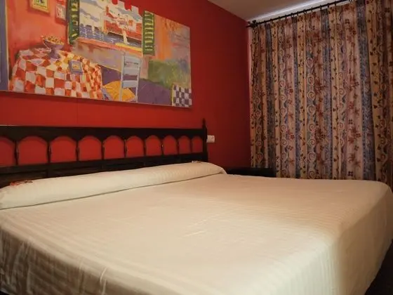 Tek Büyük Yataklı Oda, Havuz Manzaralı (Atic)