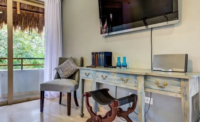 Çatı Katı Süiti (Penthouse), 1 En Büyük (King) Boy Yatak, Mutfak, Havuz Manzaralı