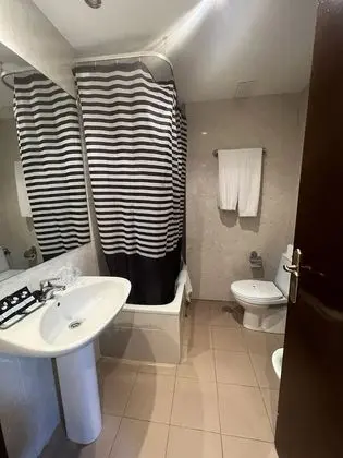 Basic Tek Büyük Yataklı Oda