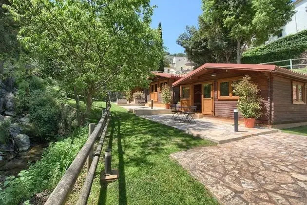 Bungalov (with garden)