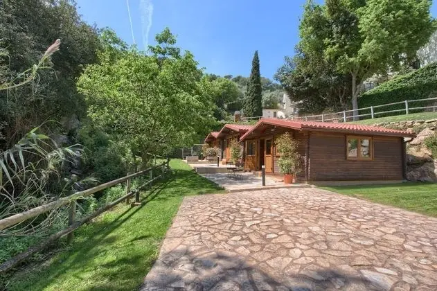 Bungalov (with garden)