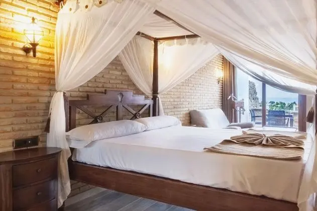 Superior Tek Büyük Yataklı Oda