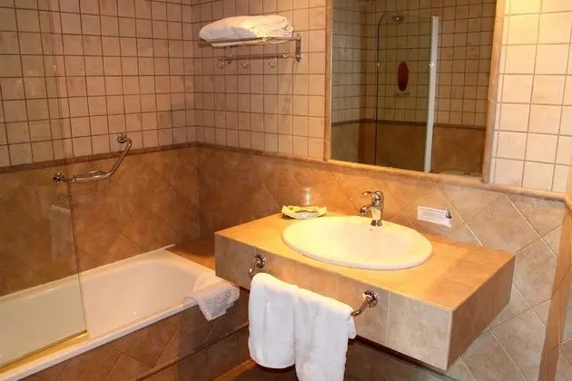 Standard Tek Büyük Yataklı Oda