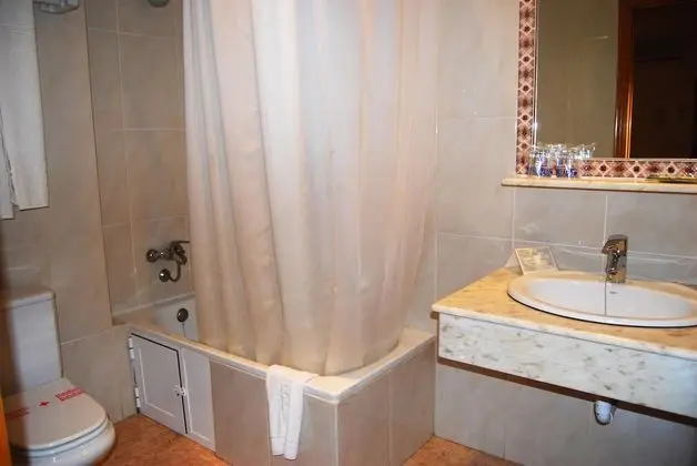 Standard Üç Kişilik Oda