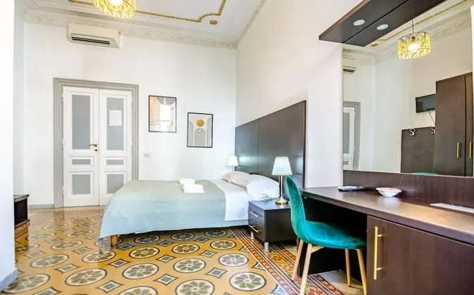 Classic Tek Büyük Yataklı Oda