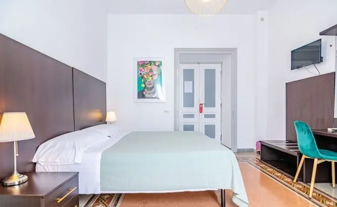 Classic Tek Büyük Yataklı Oda