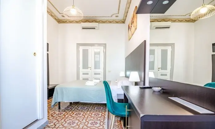 Classic Tek Büyük Yataklı Oda