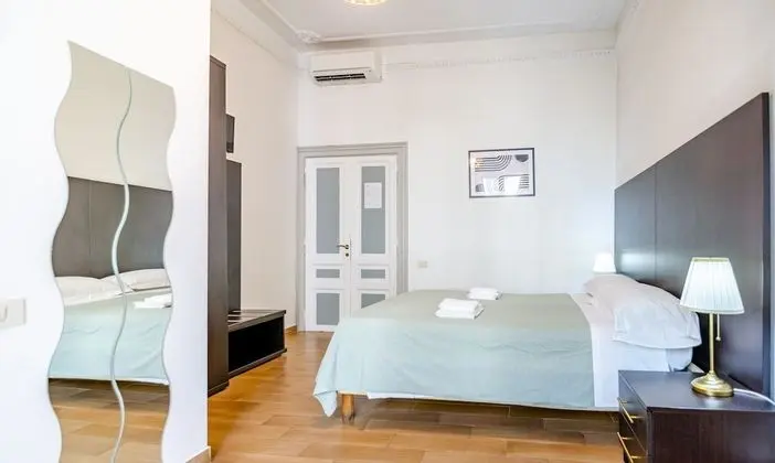 Classic Tek Büyük Yataklı Oda