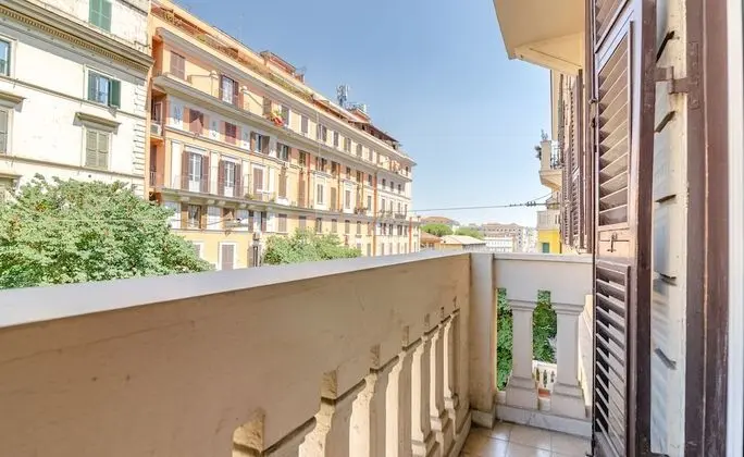 Classic Tek Büyük Yataklı Oda