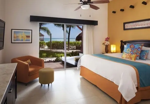 Mi Hotelito Beachfront Suite