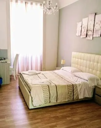 Üç Kişilik Oda