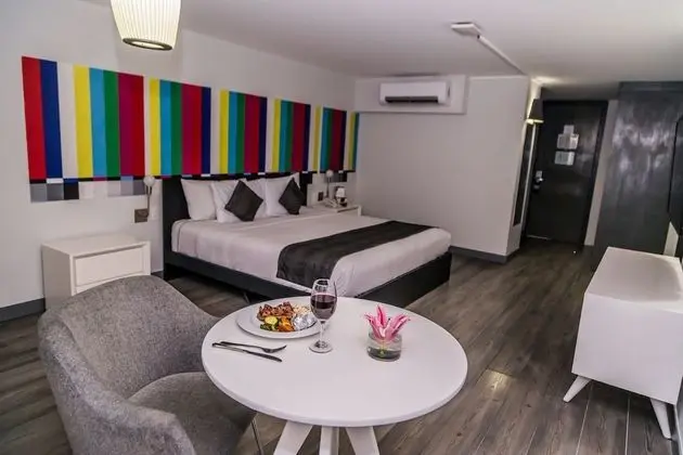 Basic Oda, 1 En Büyük (King) Boy Yatak