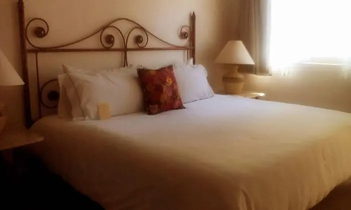 Suit Garden View King Bed