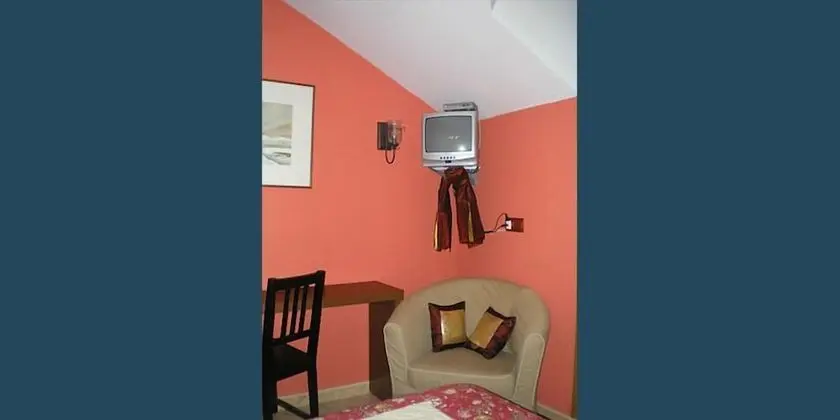 Tek Büyük Yataklı Oda