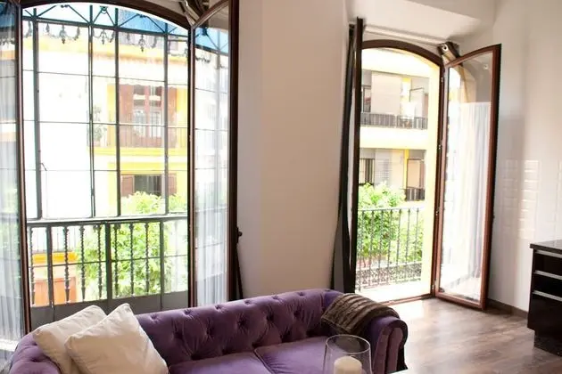 Romantic Stüdyo, Balkon (Isabelino)