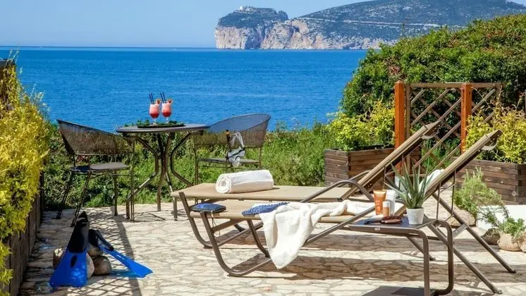Deluxe Tek Büyük Yataklı Oda, Veranda, Deniz Manzaralı