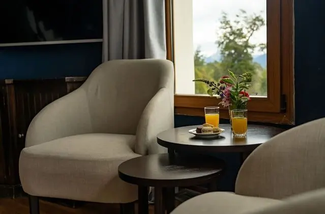 Deluxe Tek Büyük Yataklı Oda, Göl Manzaralı