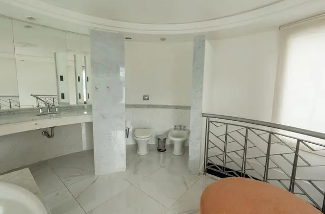 Deluxe Tek Büyük Yataklı Oda, Göl Manzaralı