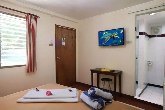 Economy Oda, Havuz Kenarı