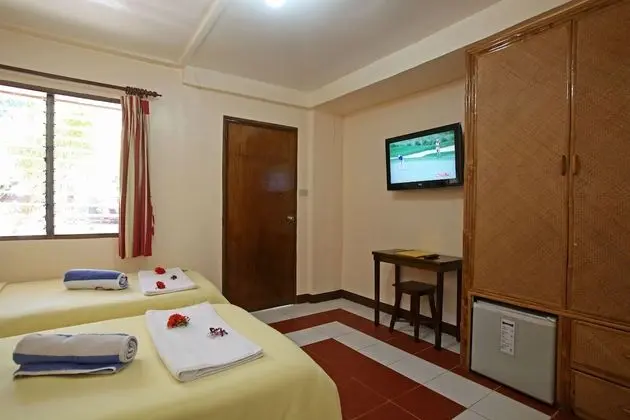 Economy Oda, Havuz Kenarı