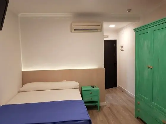 Economy Üç Kişilik Oda