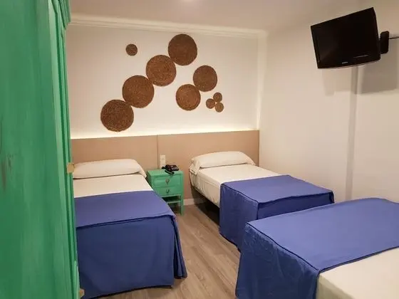 Economy Üç Kişilik Oda