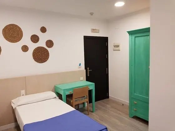 Economy Üç Kişilik Oda