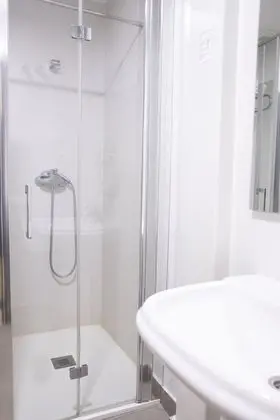 Economy Üç Kişilik Oda