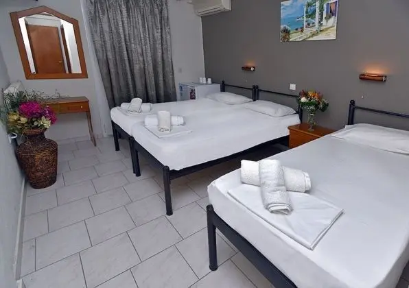 Üç Kişilik Oda, Kısmi Deniz Manzaralı