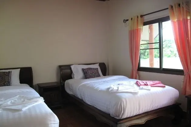 Standard Fan Room