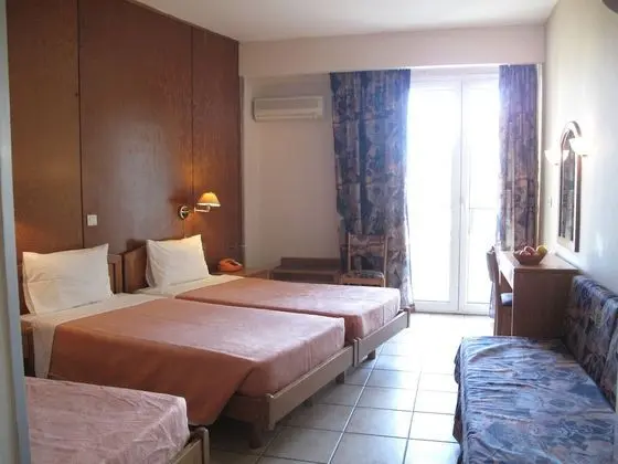 Üç Kişilik Oda