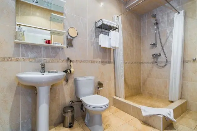Comfort Tek Büyük Yataklı Oda