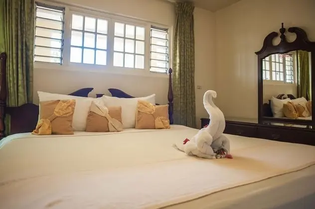 One Bedroom Family Suite