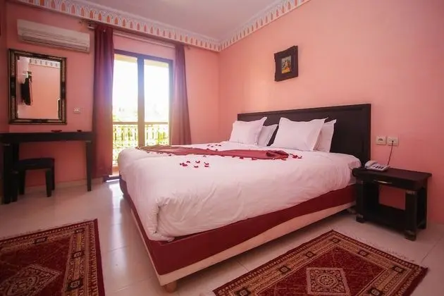 Tek Büyük Yataklı Oda, Özel Banyo, Köşe